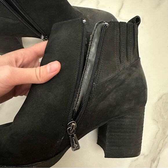 Blondo Black NOA Cognac Nubuck Waterproof Zip Block Heel Ankle Booties Size 8 - Picture 11 of 16
